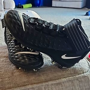 Nike Black and White Men's Athletic Cleats